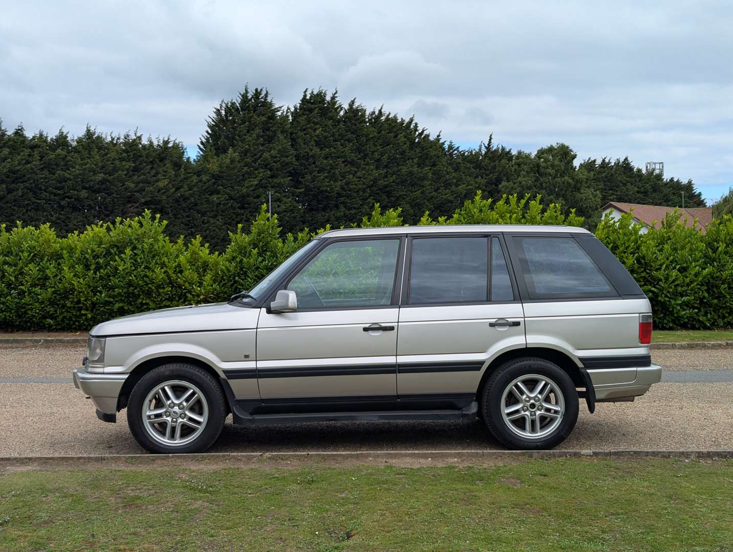 <p>2001 RANGE ROVER P38 2.5L DHSE AUTO</p>