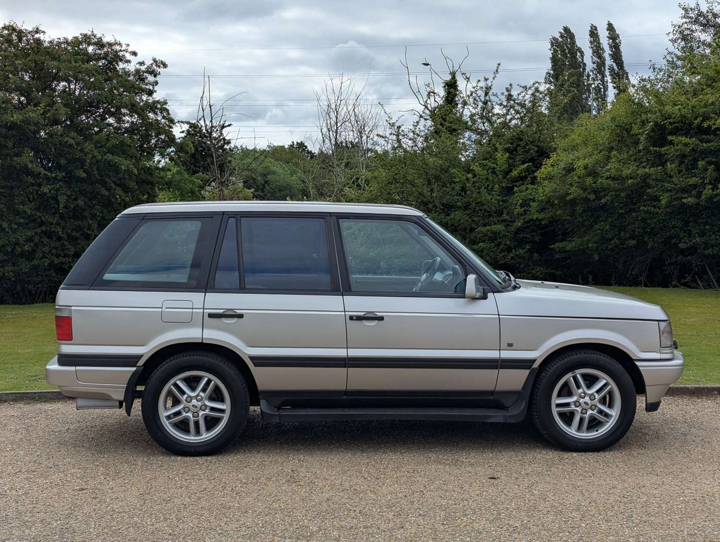 <p>2001 RANGE ROVER P38 2.5L DHSE AUTO</p>