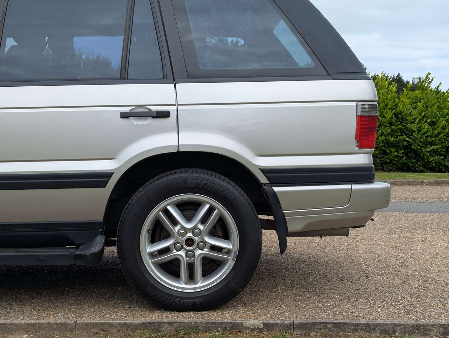<p>2001 RANGE ROVER P38 2.5L DHSE AUTO</p>