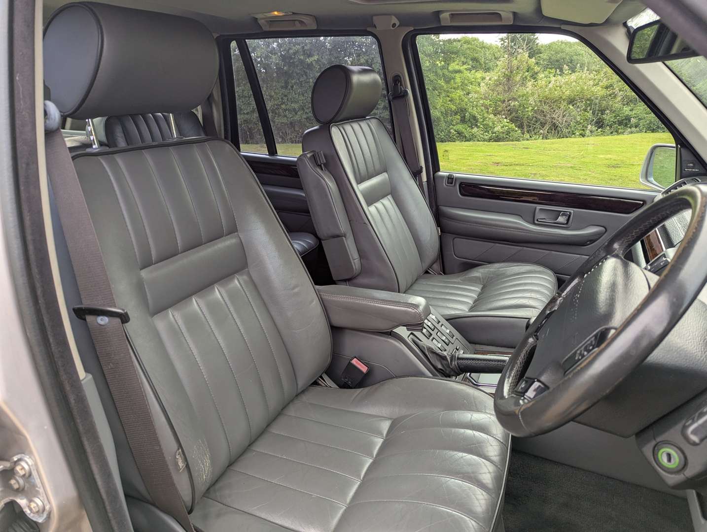 <p>2001 RANGE ROVER P38 2.5L DHSE AUTO</p>