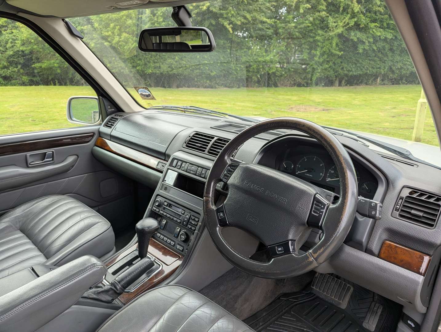<p>2001 RANGE ROVER P38 2.5L DHSE AUTO</p>