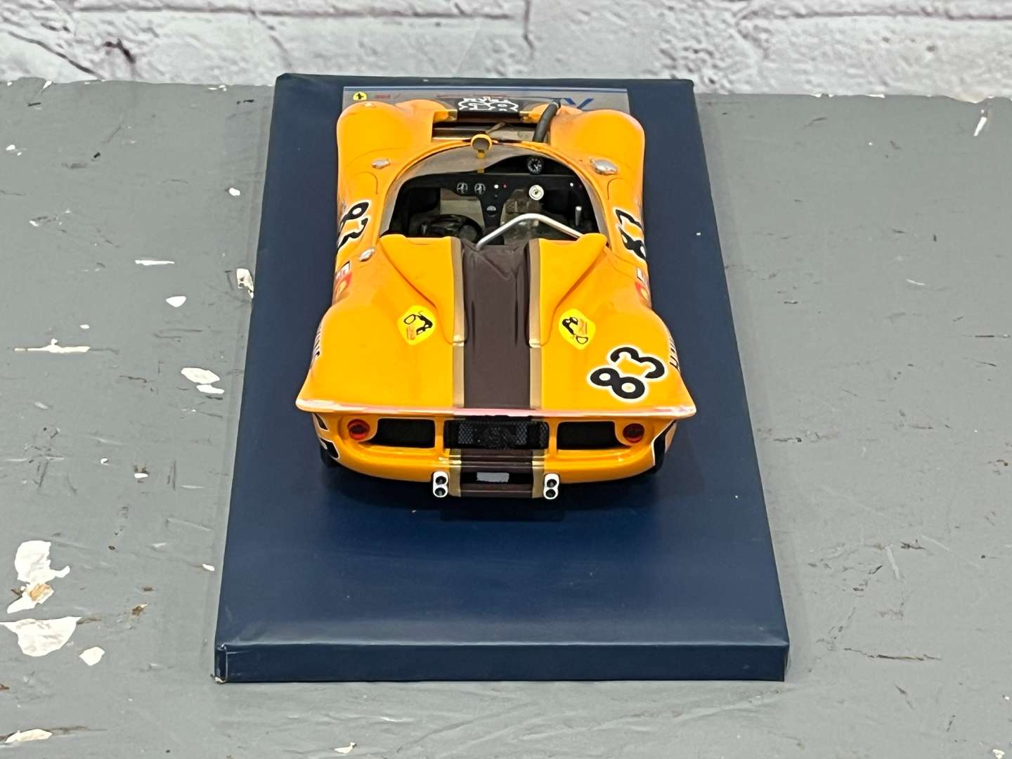 <p>Solido RL 1968 Ferrari 350 Model Car&nbsp;</p>