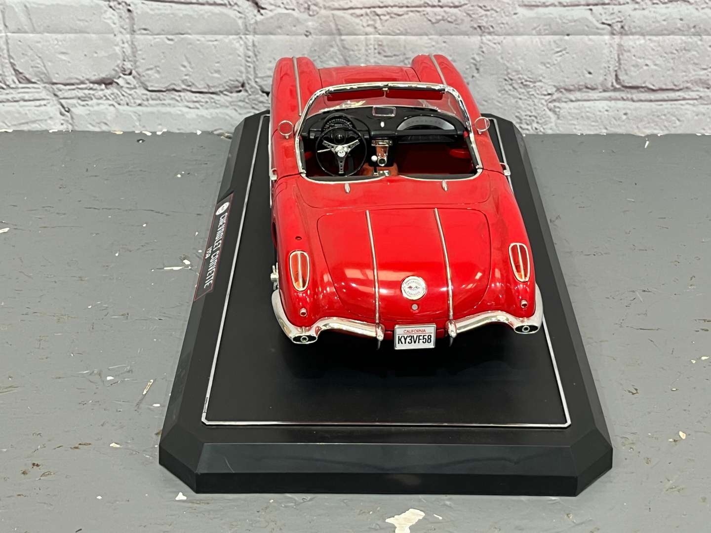 <p>Chevrolet Corvette 1958 Model Car</p>