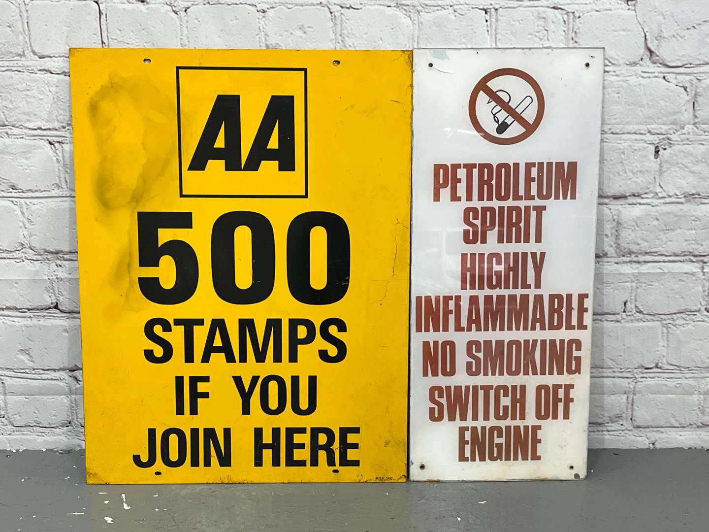 <p>AA 500 Stamps Aluminium Sign and Perspex Smoking Warning Sign (2)</p>