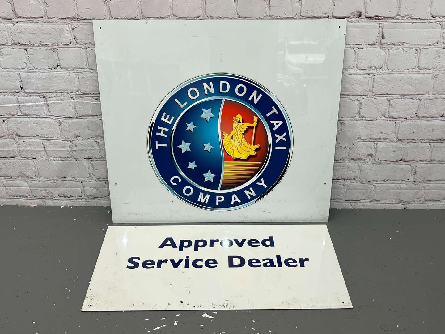 <p>The London Taxi Company & Approved Service Dealer Sign (2)</p>