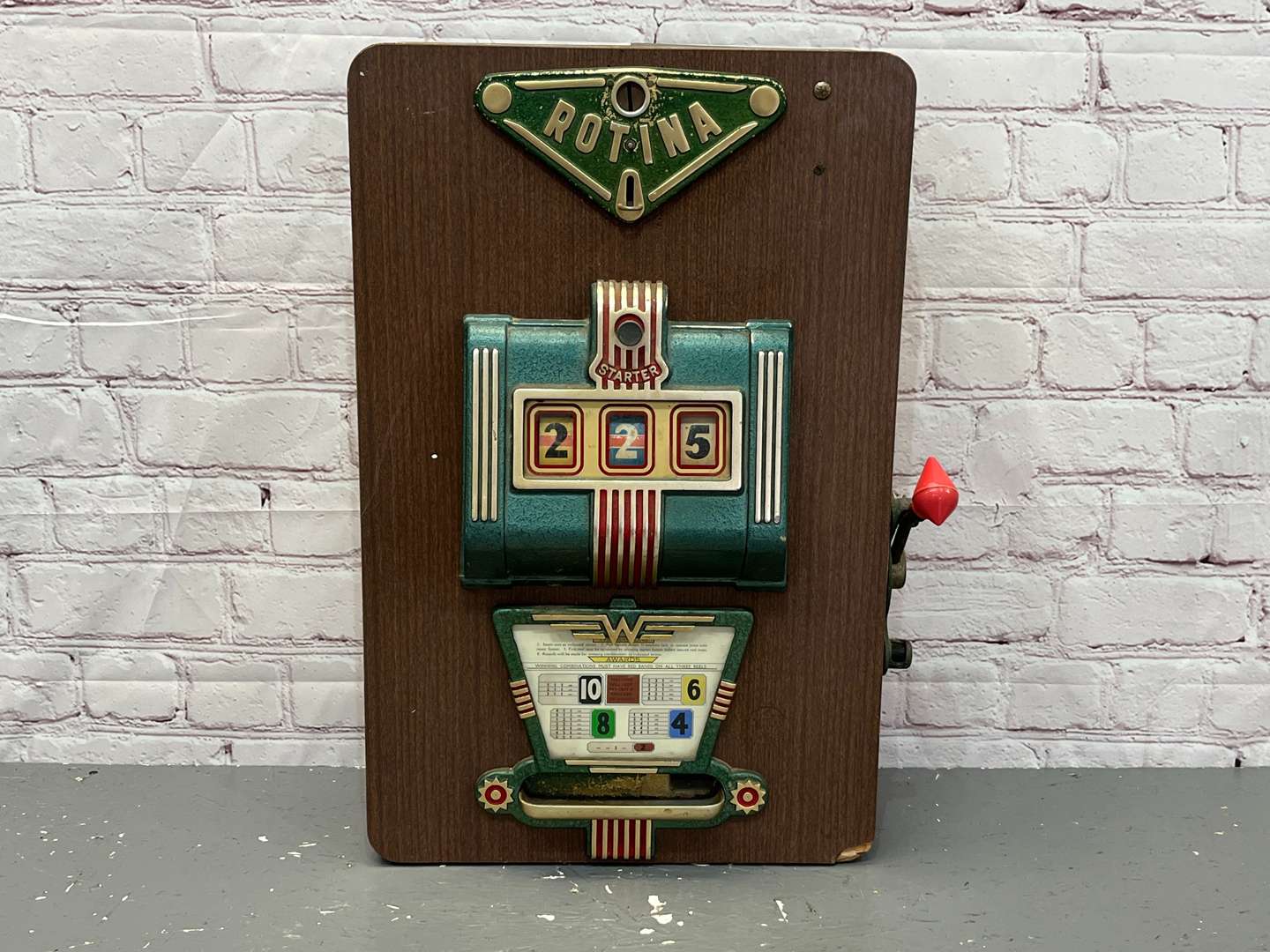 <p>ROTINA Vintage 1p Fruit Machine (In Working Order)</p>