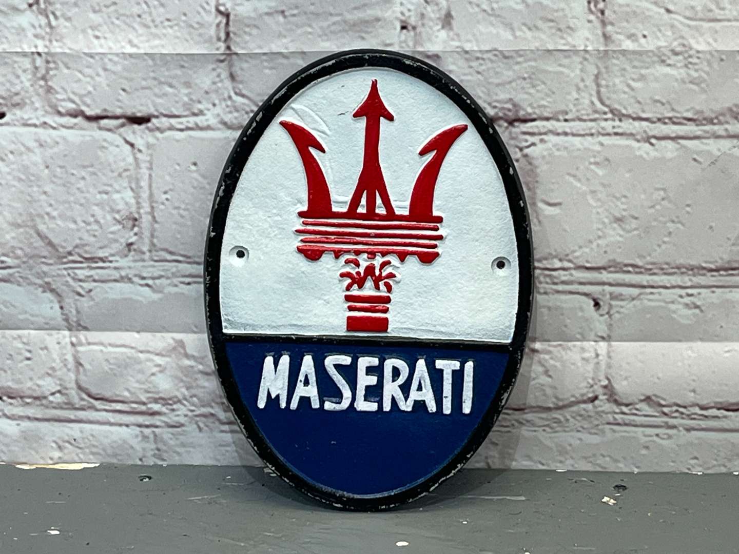 <p>Maserati Emblem Cast Aluminium Oval Sign</p>