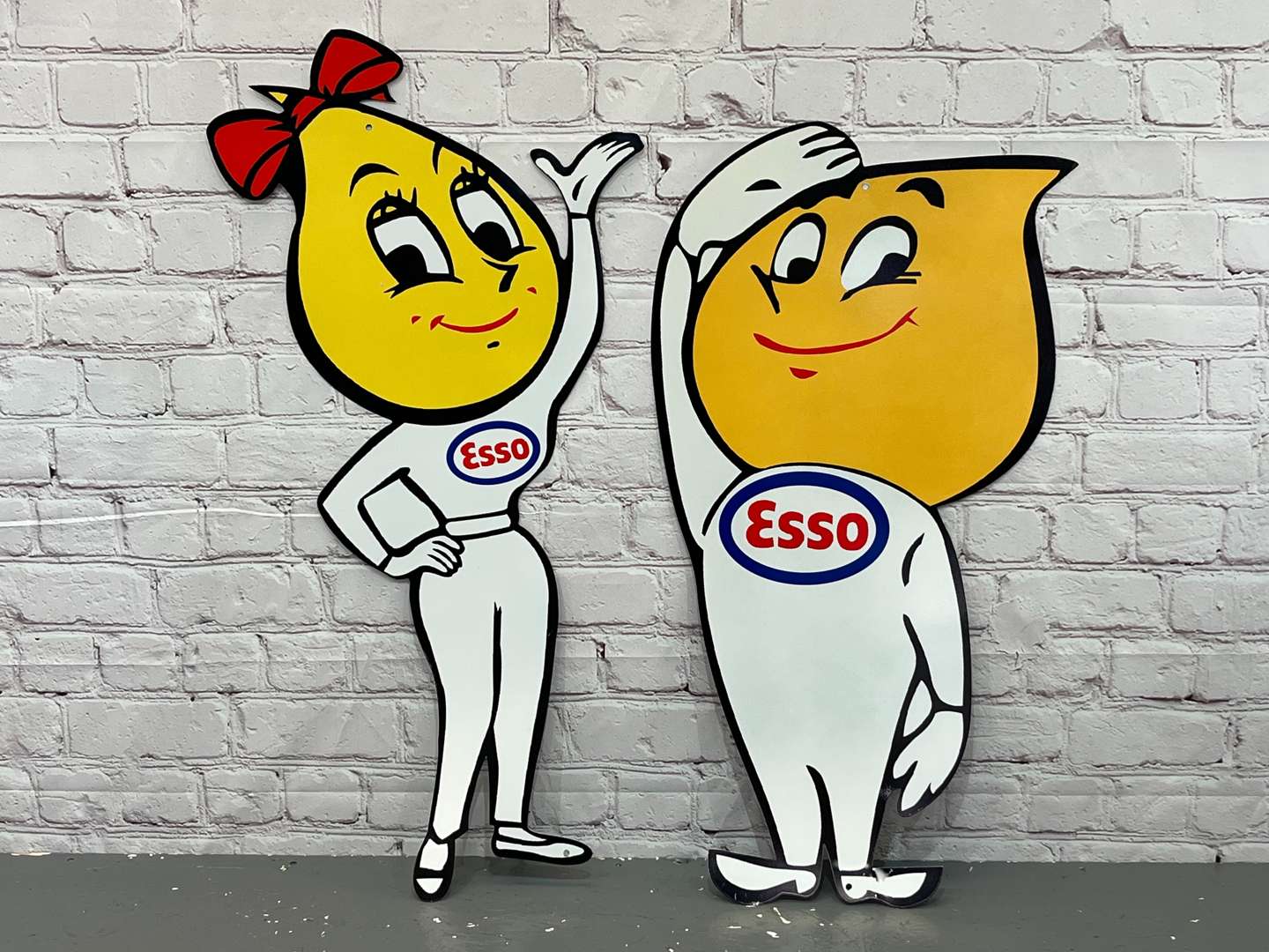 <p>Esso Mr & Mrs Drip Metal Signs</p>