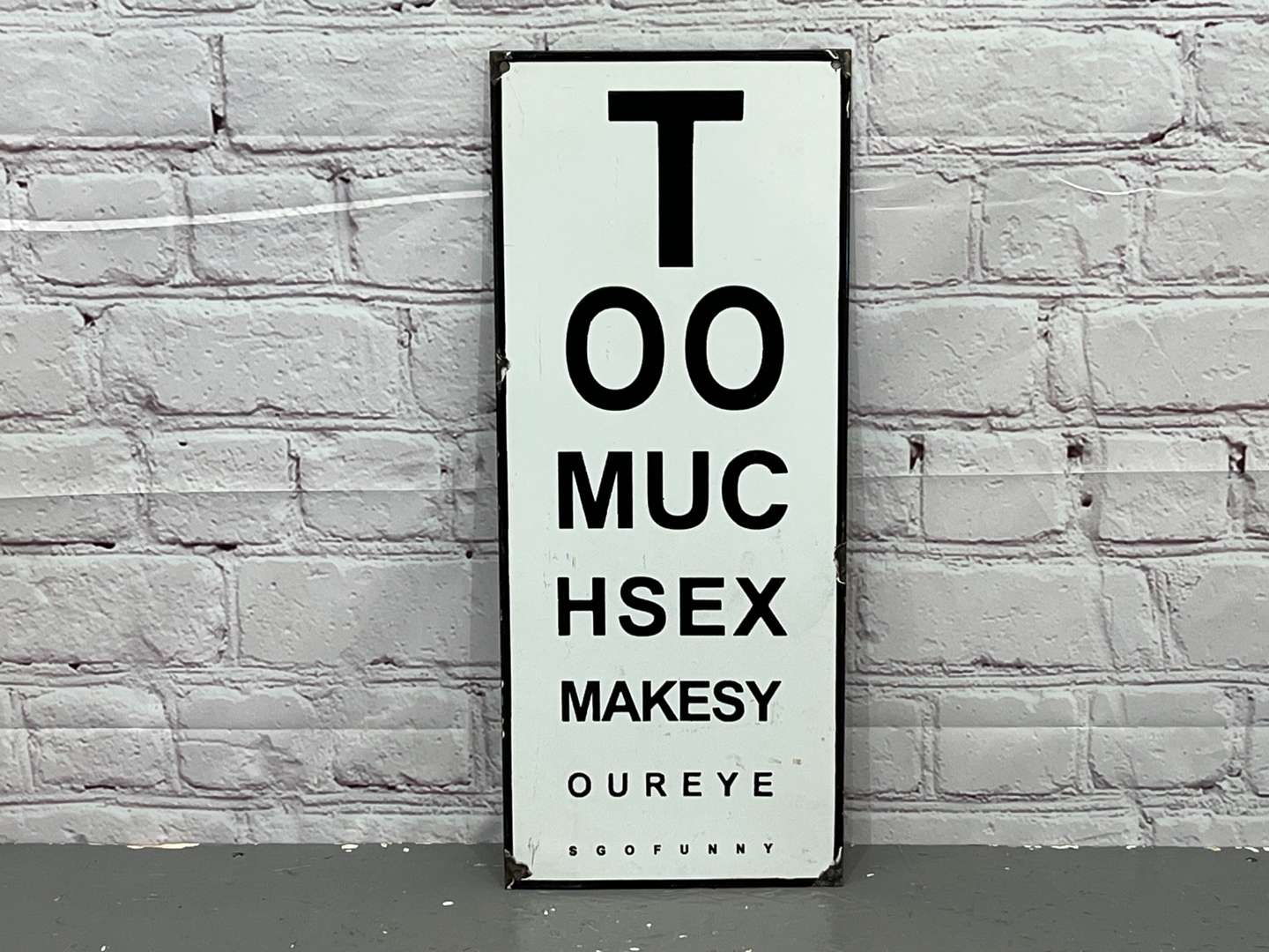<p>Novelty Opticians Enamel Chart Sign&nbsp;</p>