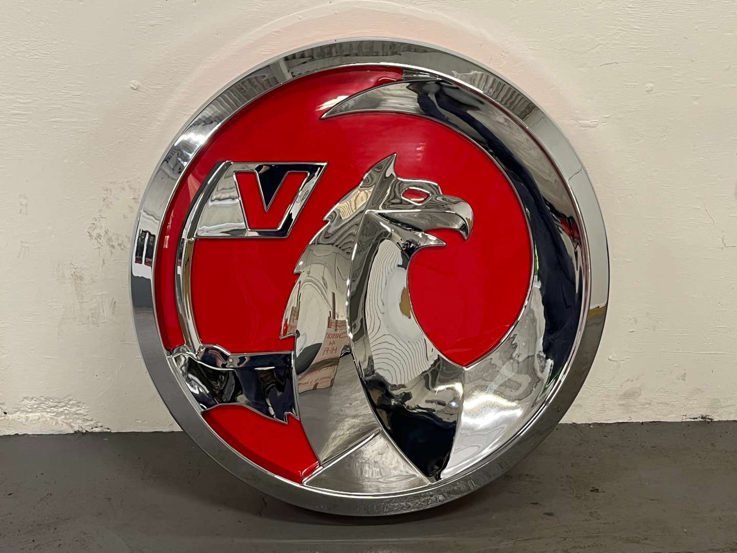 <p>Vauxhall Large Dealership Emblem Sign</p>