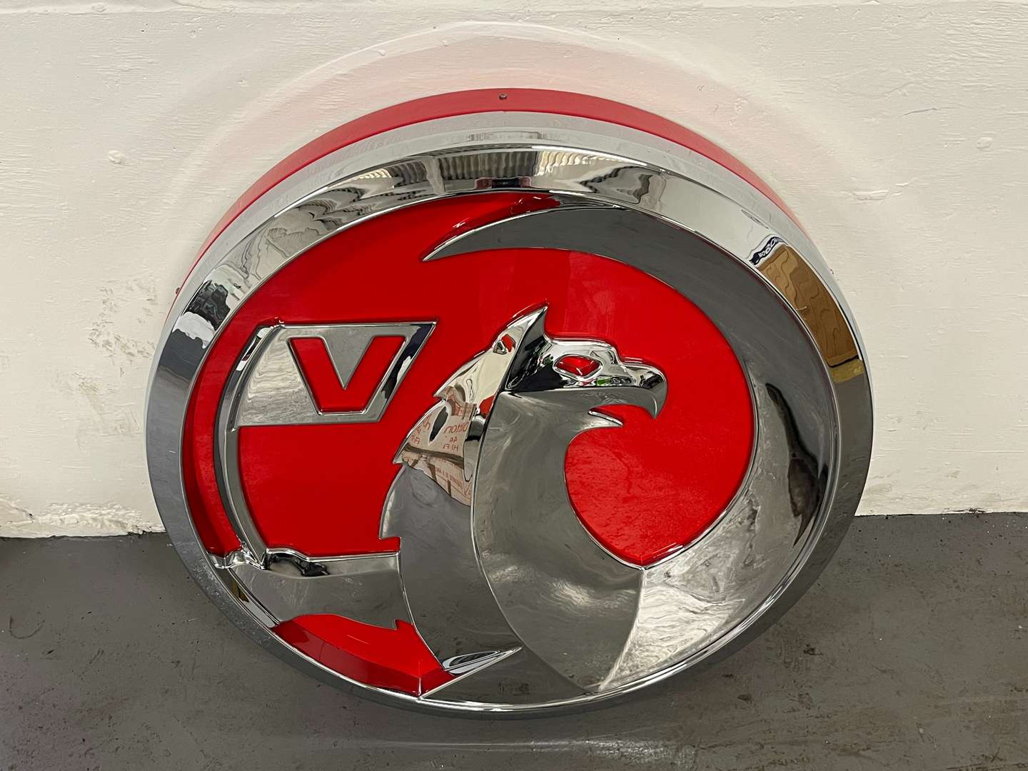 <p>Vauxhall Large Dealership Emblem Sign</p>