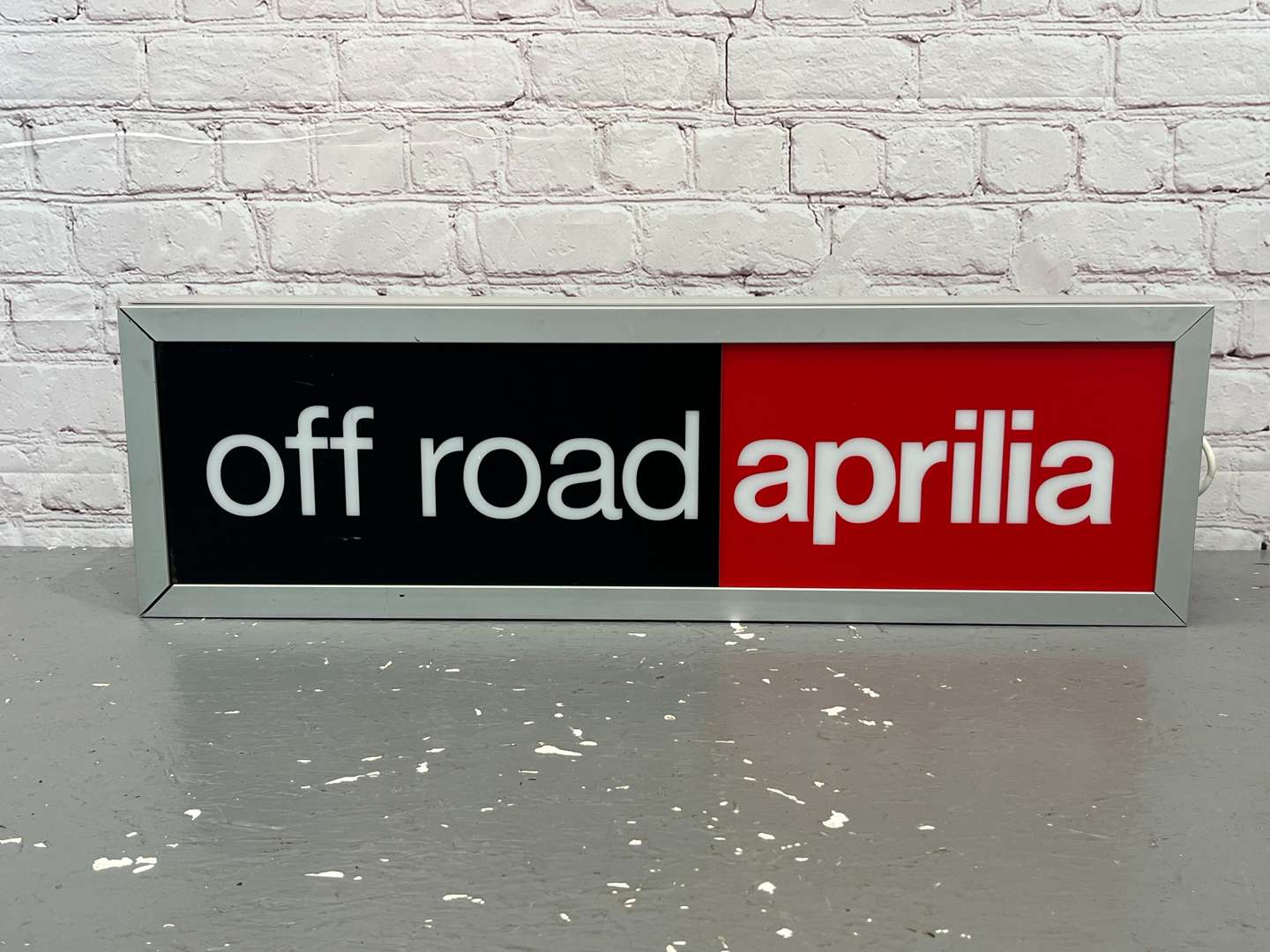 <p>Off Road Aprilia Illuminated Sign</p>