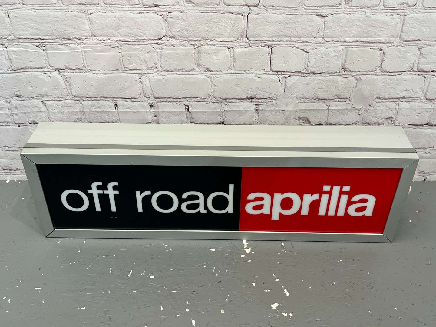 <p>Off Road Aprilia Illuminated Sign</p>