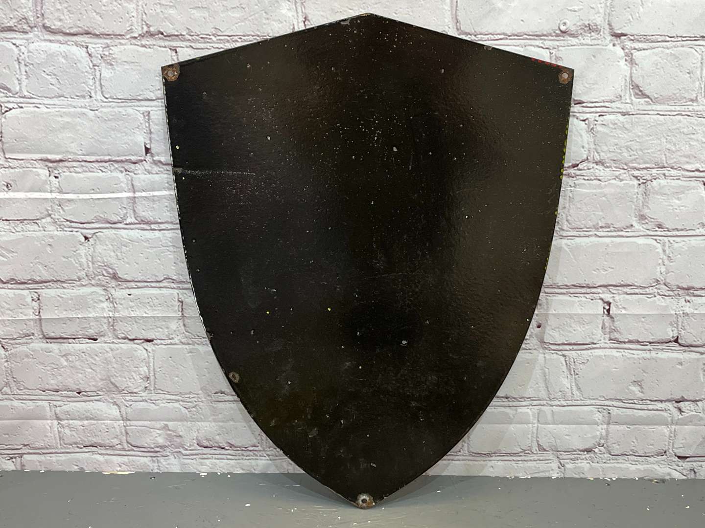 <p>Ferrari Emblem Shield Enamel Sign</p>