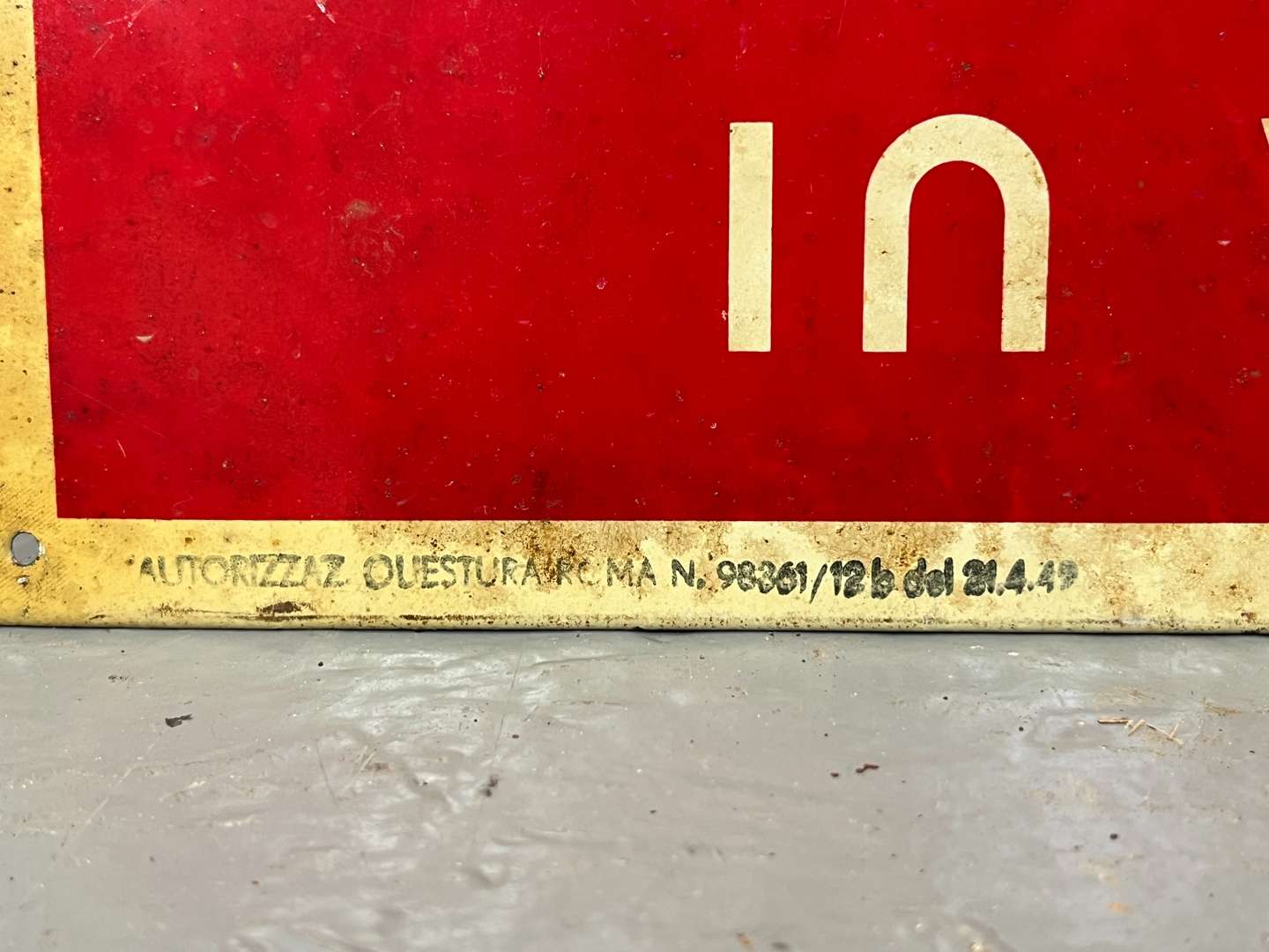 <p>Mosquito Servizio Metal Sign</p>