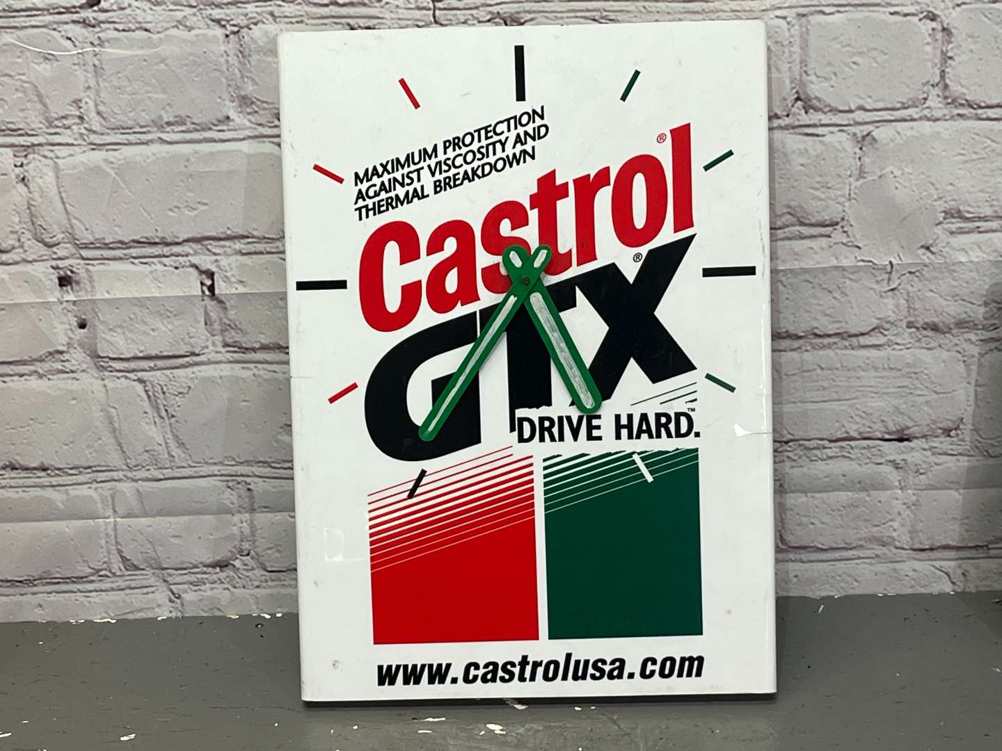 <p>Castrol GTX Plastic Wall Clock&nbsp;</p>