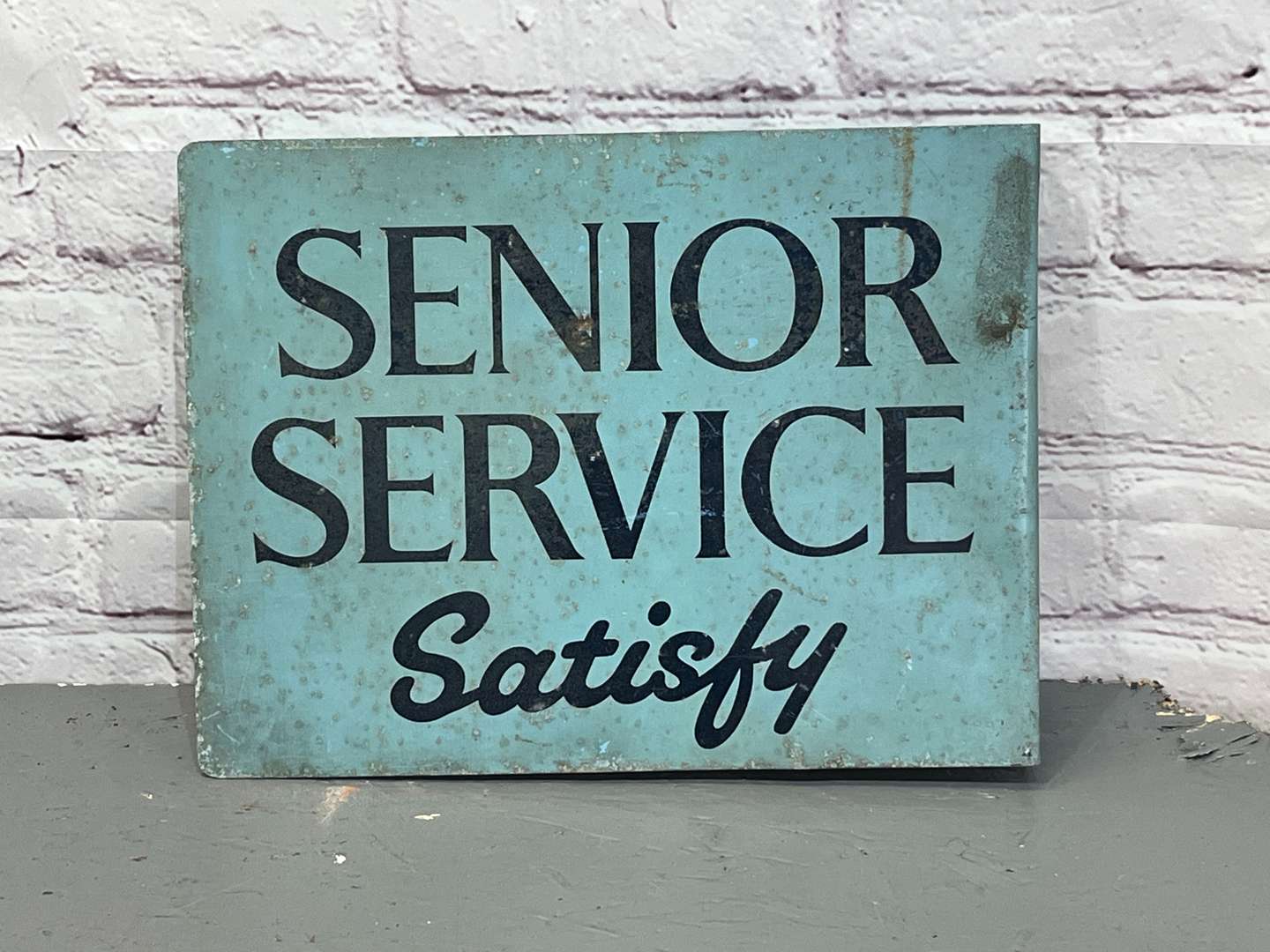 <p>Senior Service Aluminium Flange Sign</p>