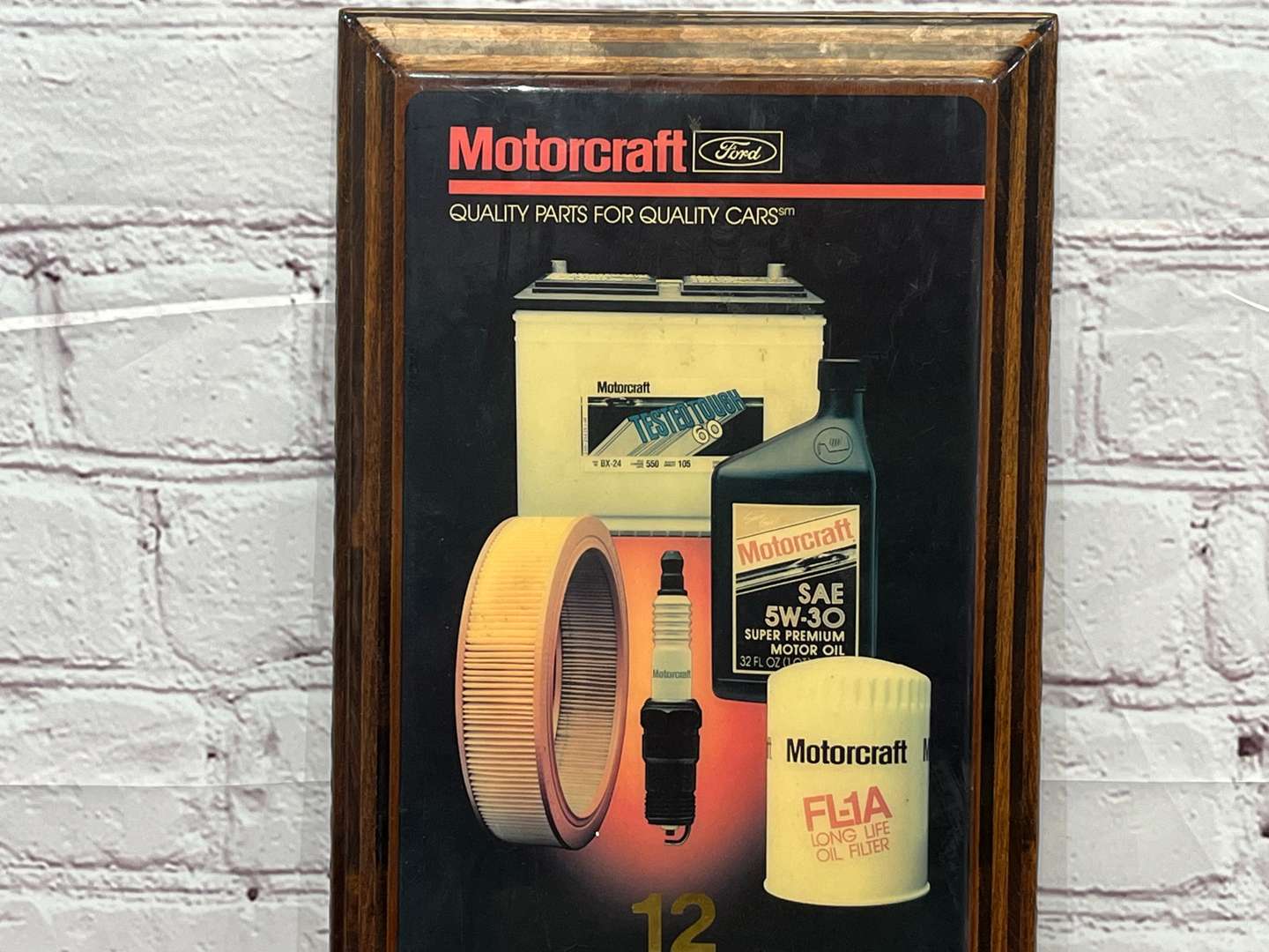 <p>Ford Motorcraft Wooden Wall Clock&nbsp;</p>