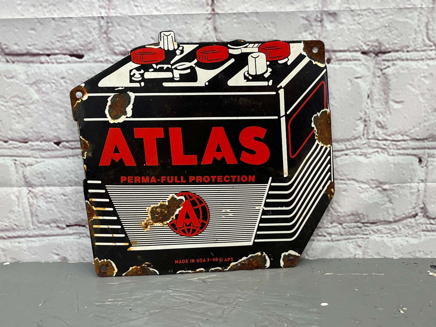 <p>Atlas Batteries Small Enamel Sign</p>