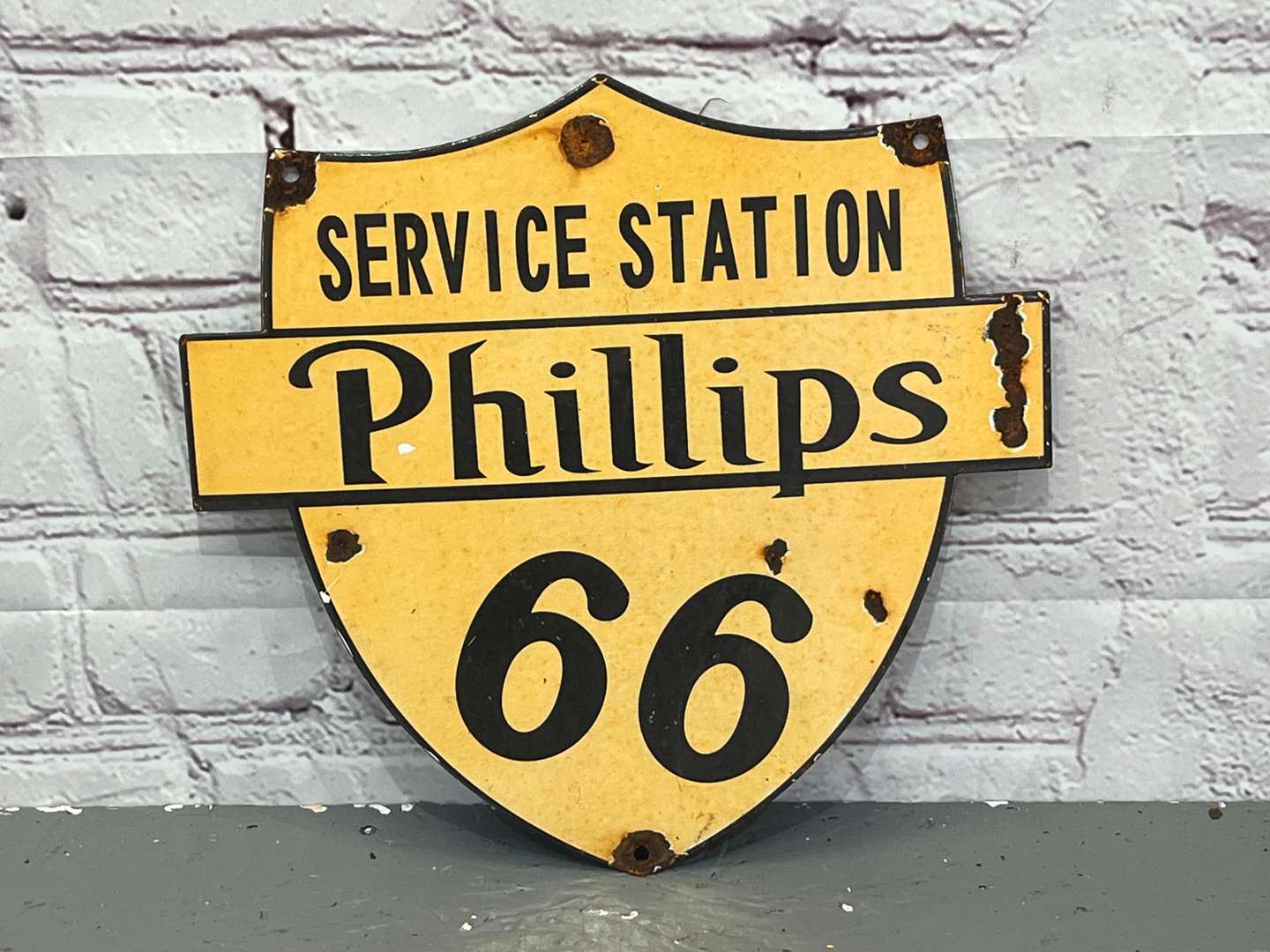 <p>Phillips Service Station Shield Mall Enamel Sign</p>