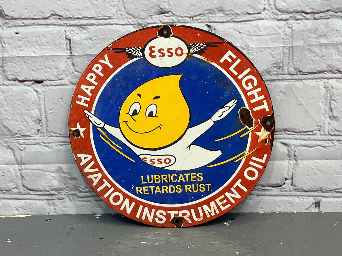 <p>Esso Aviation Instrument Oil Small Enamel Sign&nbsp;</p>