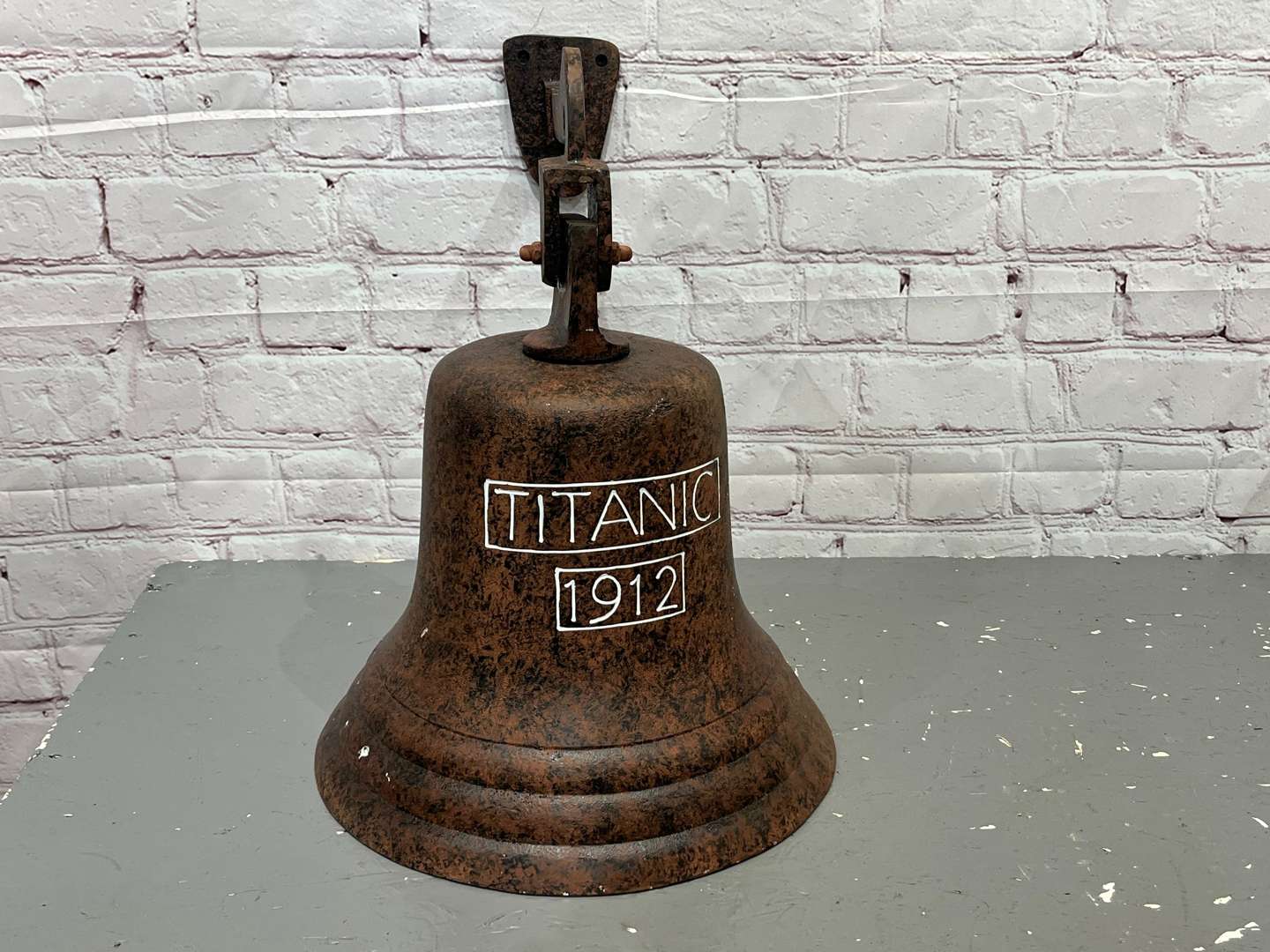 <p>Large Reproduction Titanic Wall Mounted Bell</p>