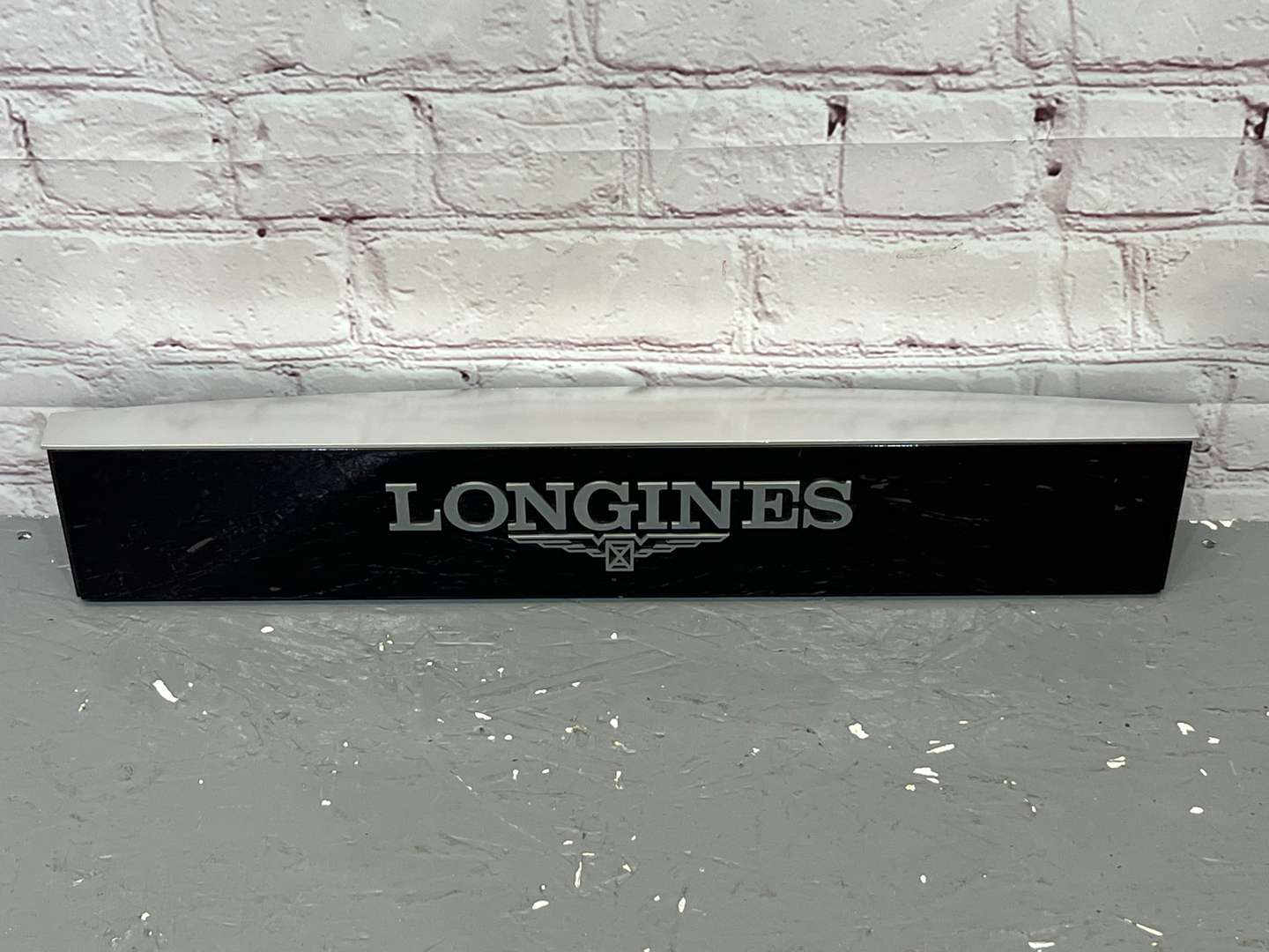 <p>Longines Shop Display</p>