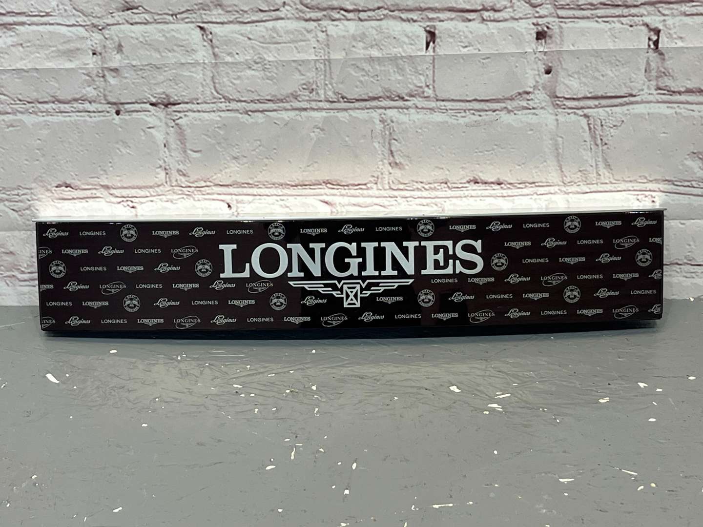 <p>Longines Shop Display</p>