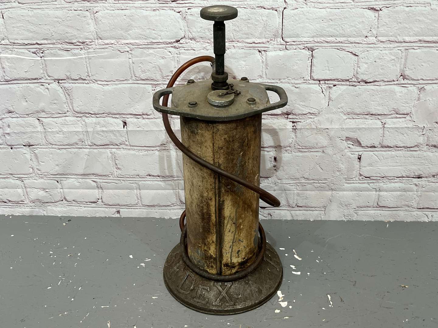 <p>Redex Oil Dispenser</p>
