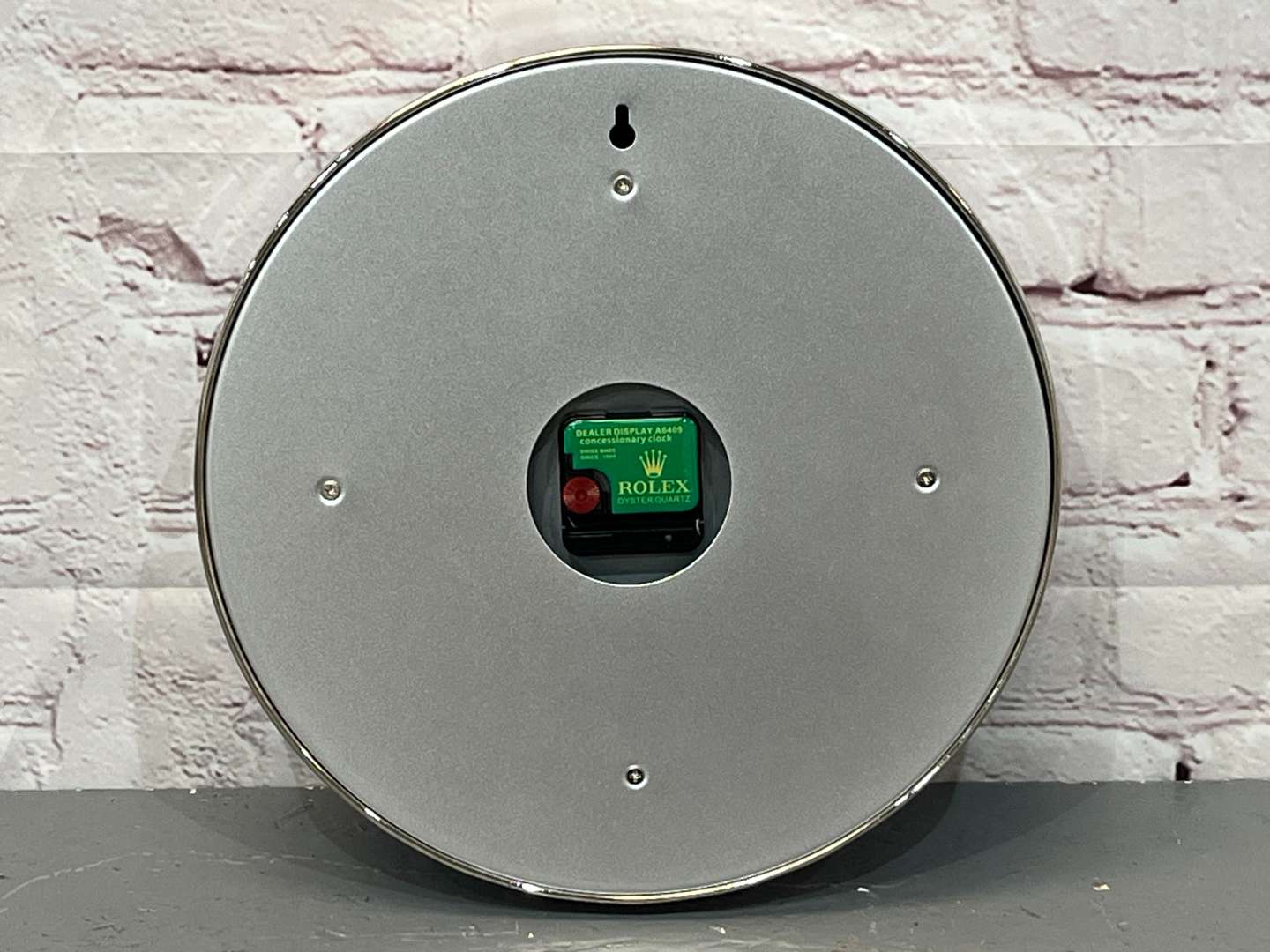 <p>Rolex Modern Metal Wall Clock</p>