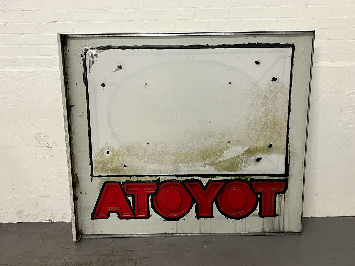 <p>Toyota Large Dealership Sign</p>