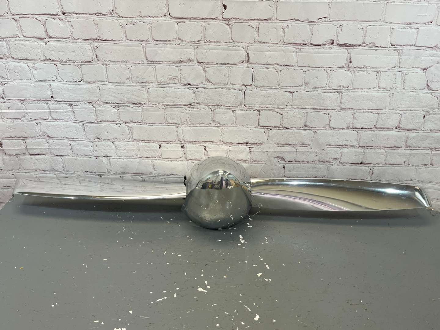 <p>Senenich Aircraft Propeller & Cone Serial Number 37687K&nbsp;</p>