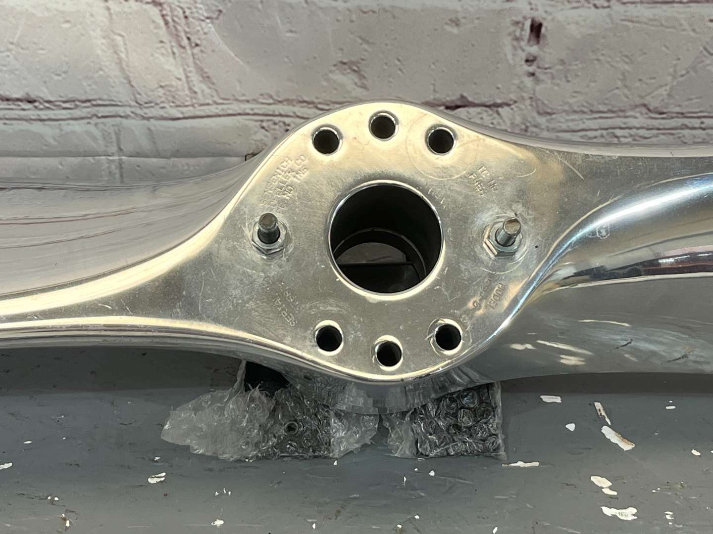 <p>Senenich Aircraft Propeller & Cone Serial Number 37687K&nbsp;</p>