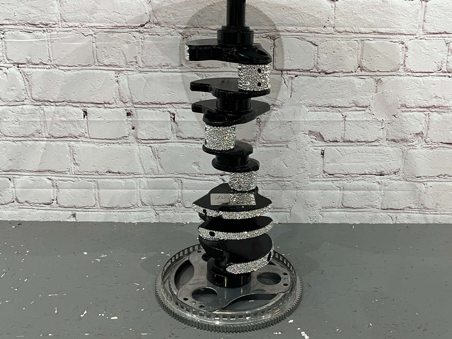 <p>F1 Crankshaft Glass Topped Automotive Limited Edition Side Table&nbsp;</p>