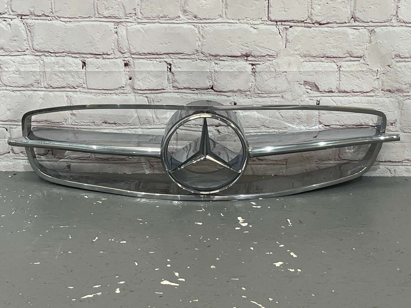 <p>Mercedes 190SL Chrome Grille (1960's)</p>