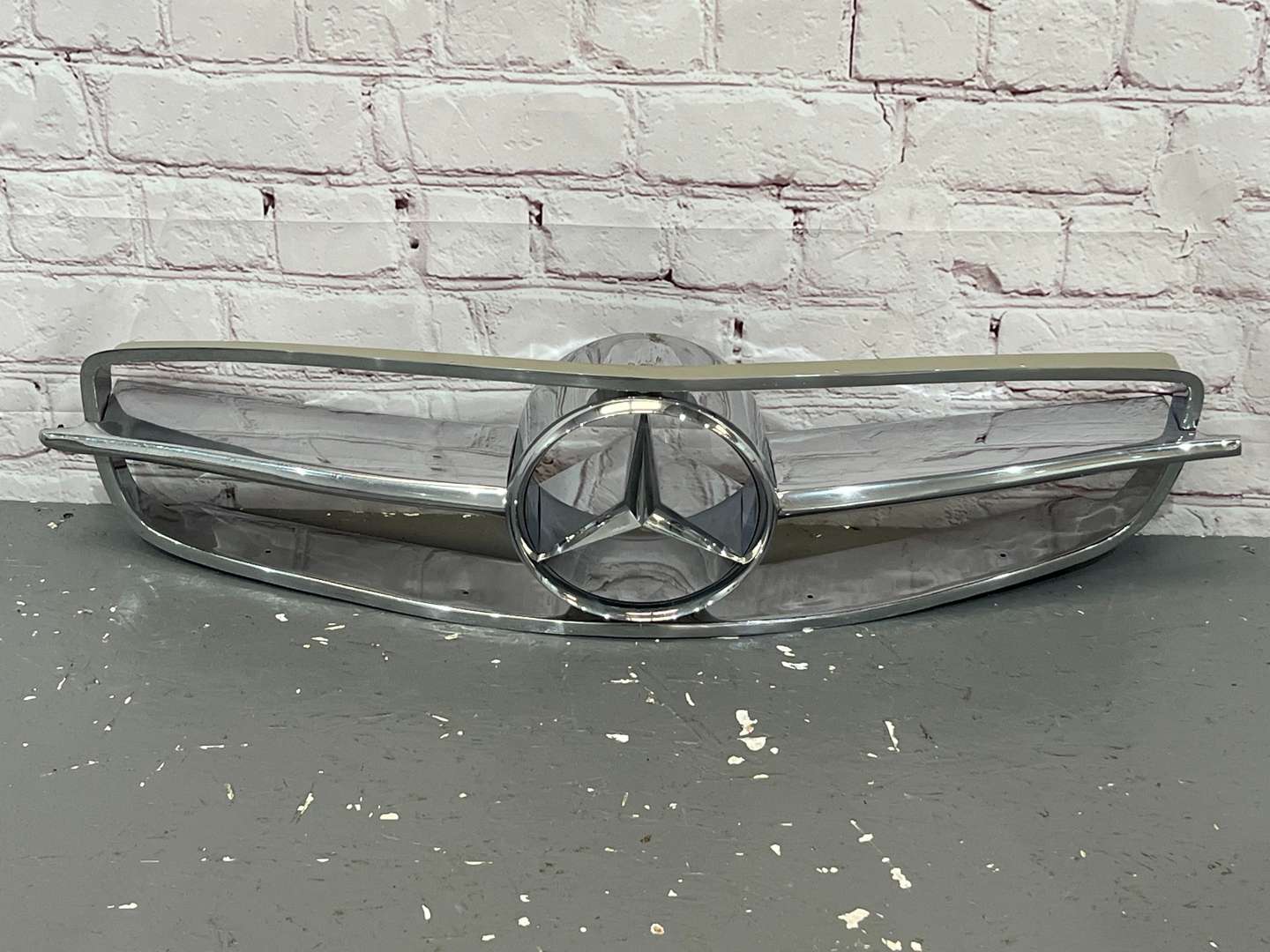<p>Mercedes 190SL Chrome Grille (1960's)</p>