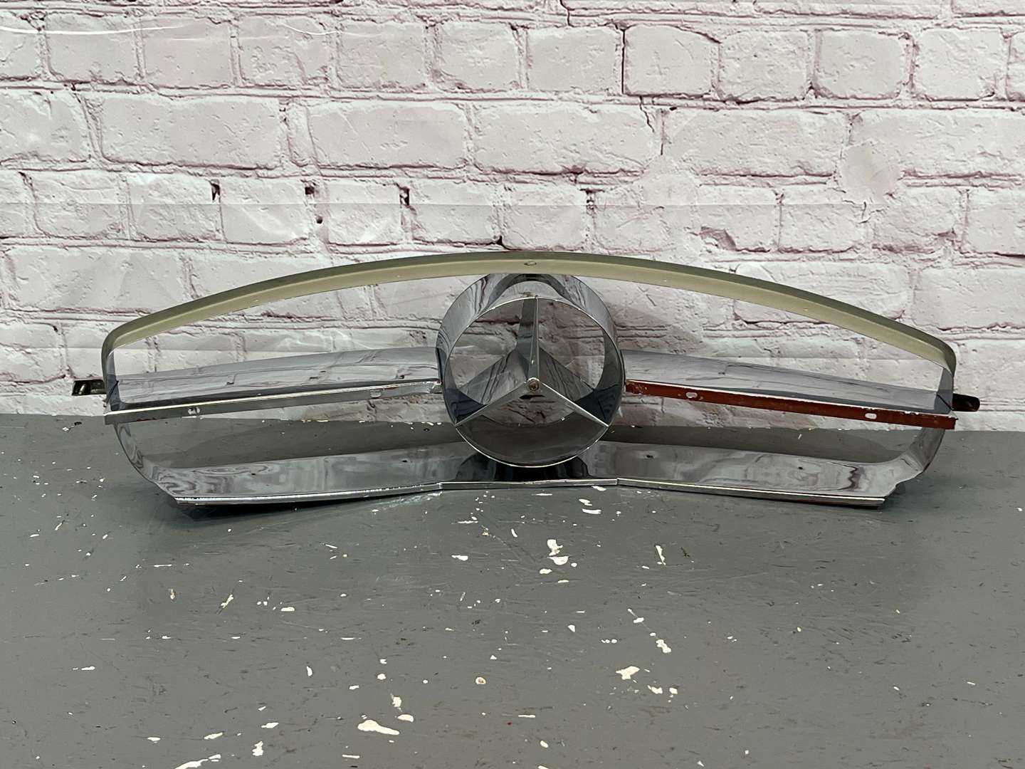 <p>Mercedes 190SL Chrome Grille (1960's)</p>