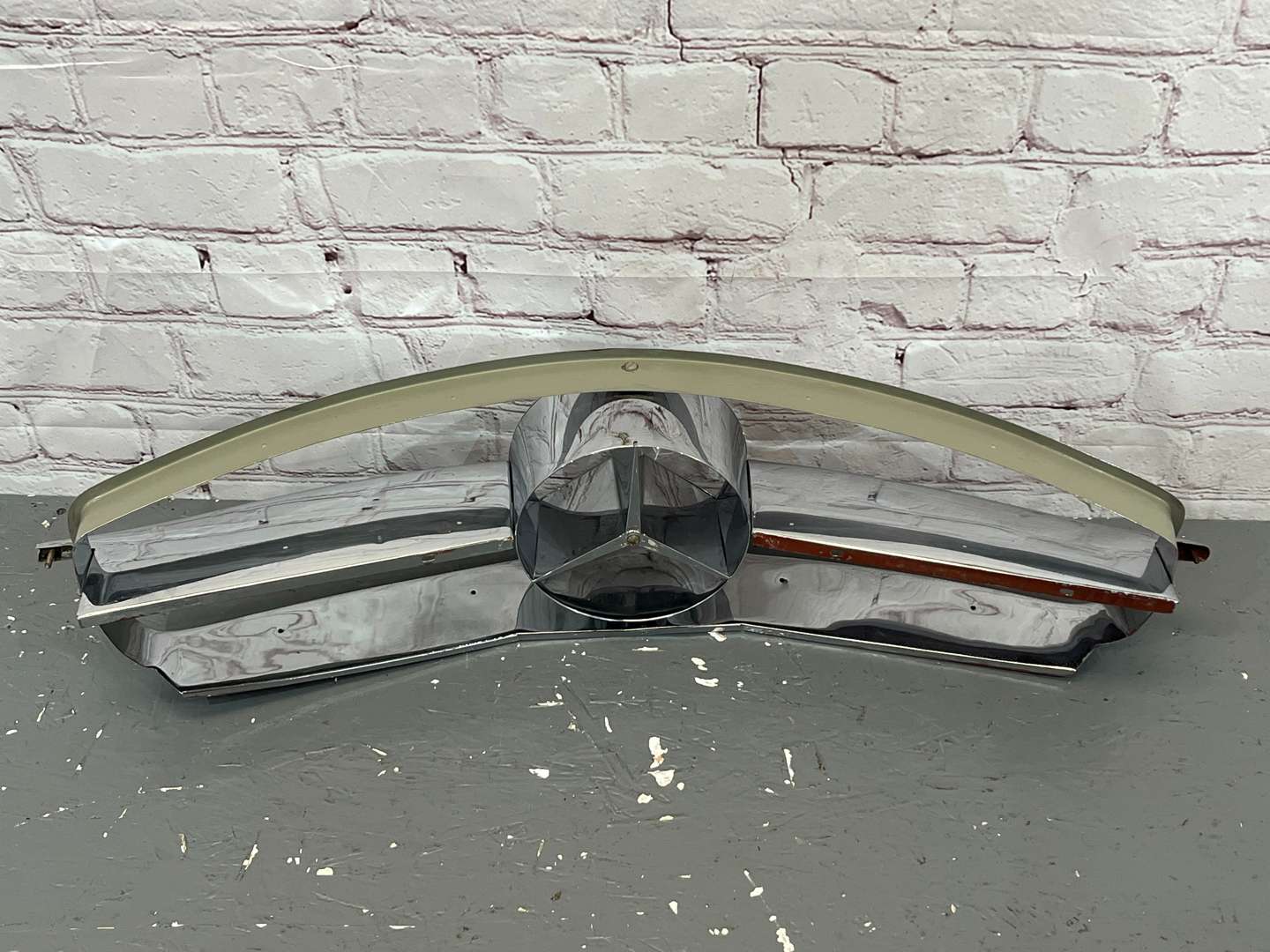 <p>Mercedes 190SL Chrome Grille (1960's)</p>