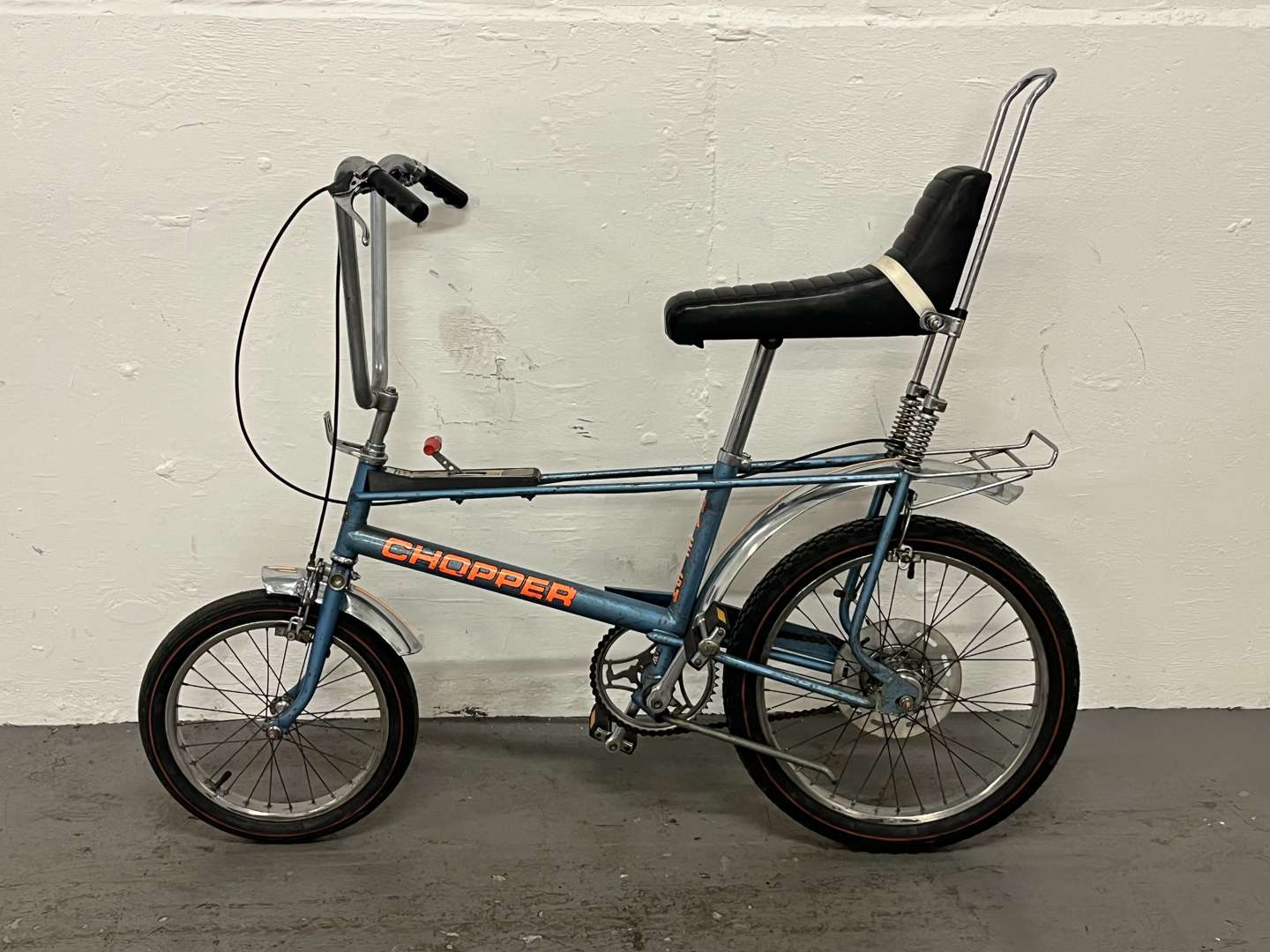 <p>Raleigh Chopper Mk II&nbsp;in Space Blue Bike</p>