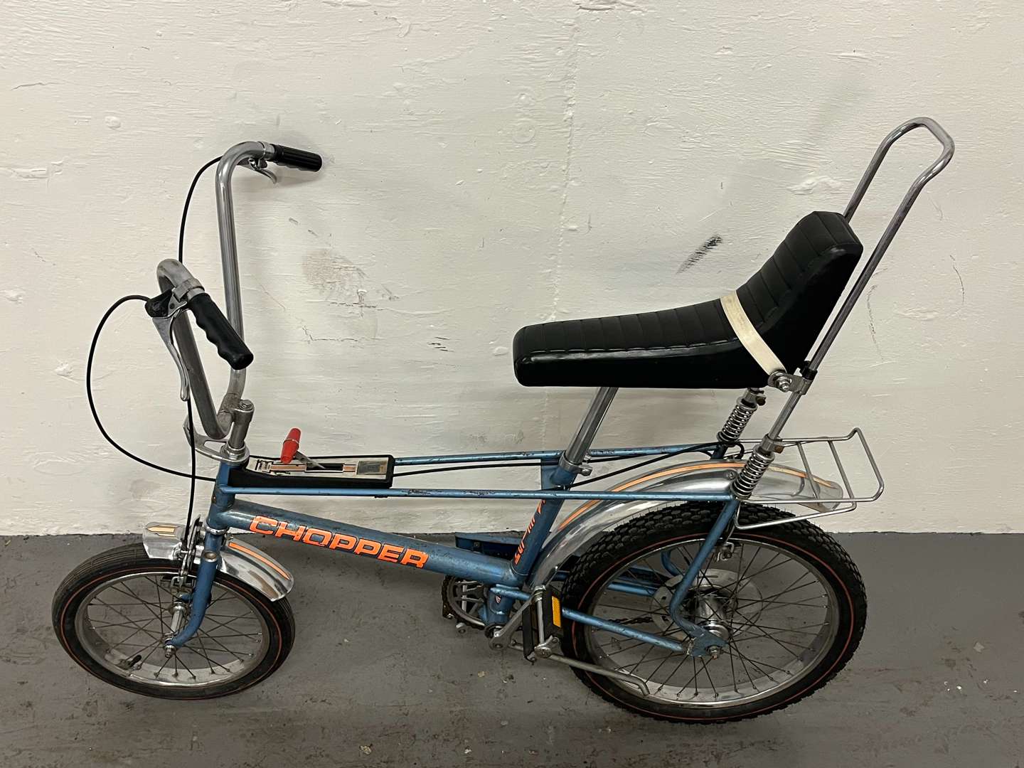 <p>Raleigh Chopper Mk II&nbsp;in Space Blue Bike</p>