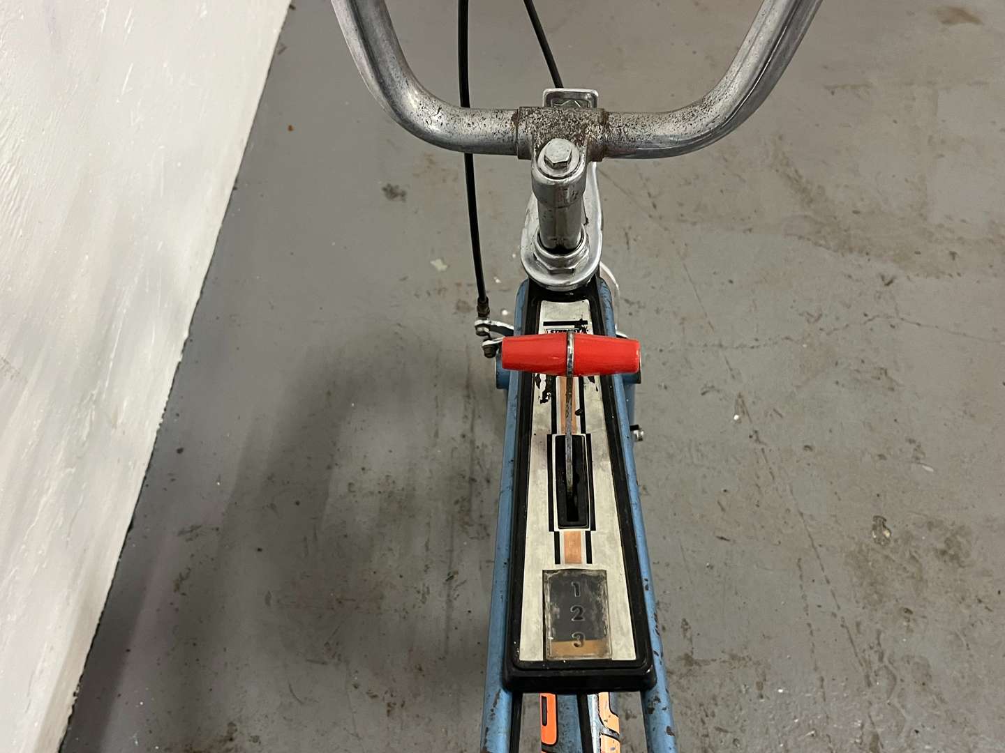<p>Raleigh Chopper Mk II&nbsp;in Space Blue Bike</p>