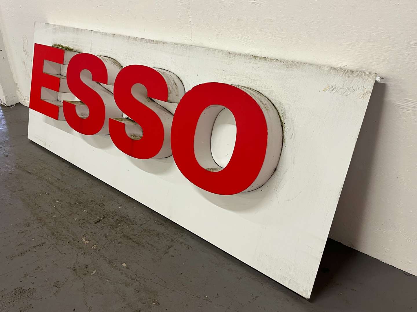 <p>Large Esso Forecourt Sign</p>