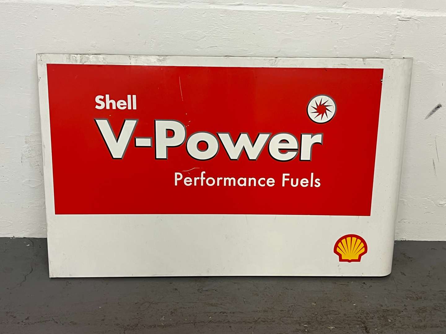 <p>Shell V Power Metal Petrol Pump Sign</p>