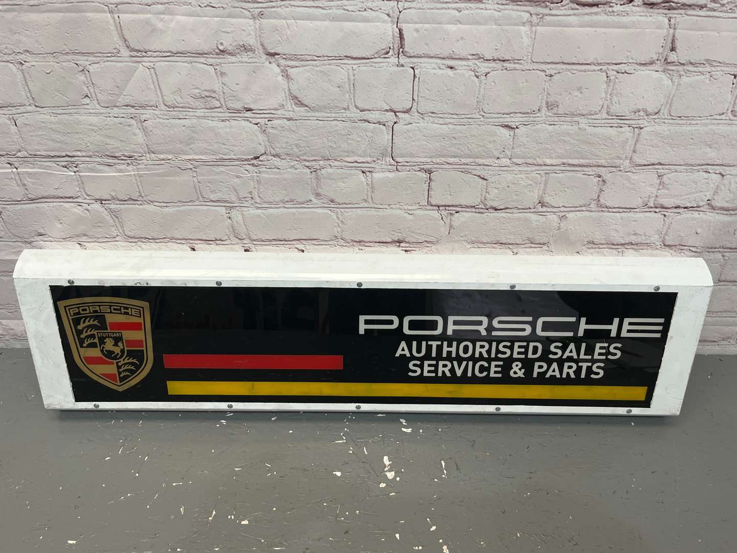 <p>Porsche Authorised Service & Sales Illuminated Sign</p>