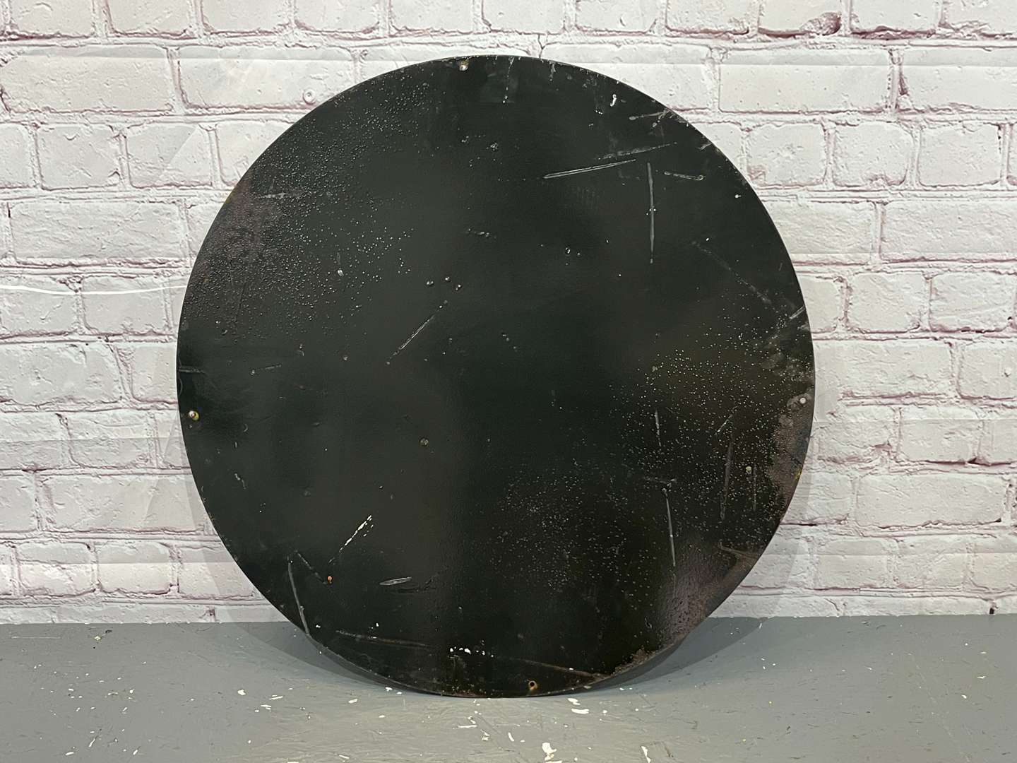 <p>Castrol Circular Enamel Sign</p>
