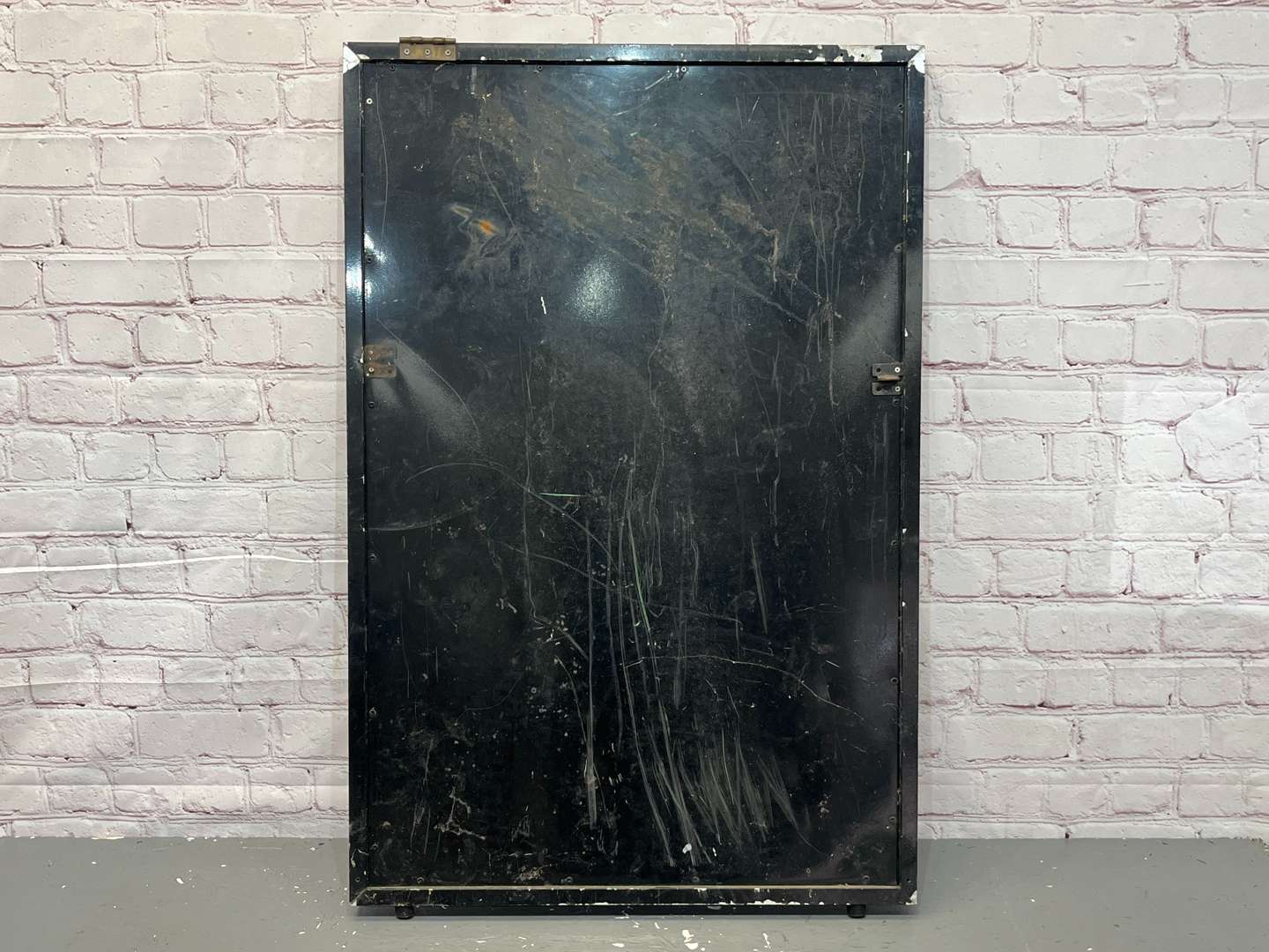 <p>Castrol Wakefield Sold Here Aluminium Framed Sign</p>