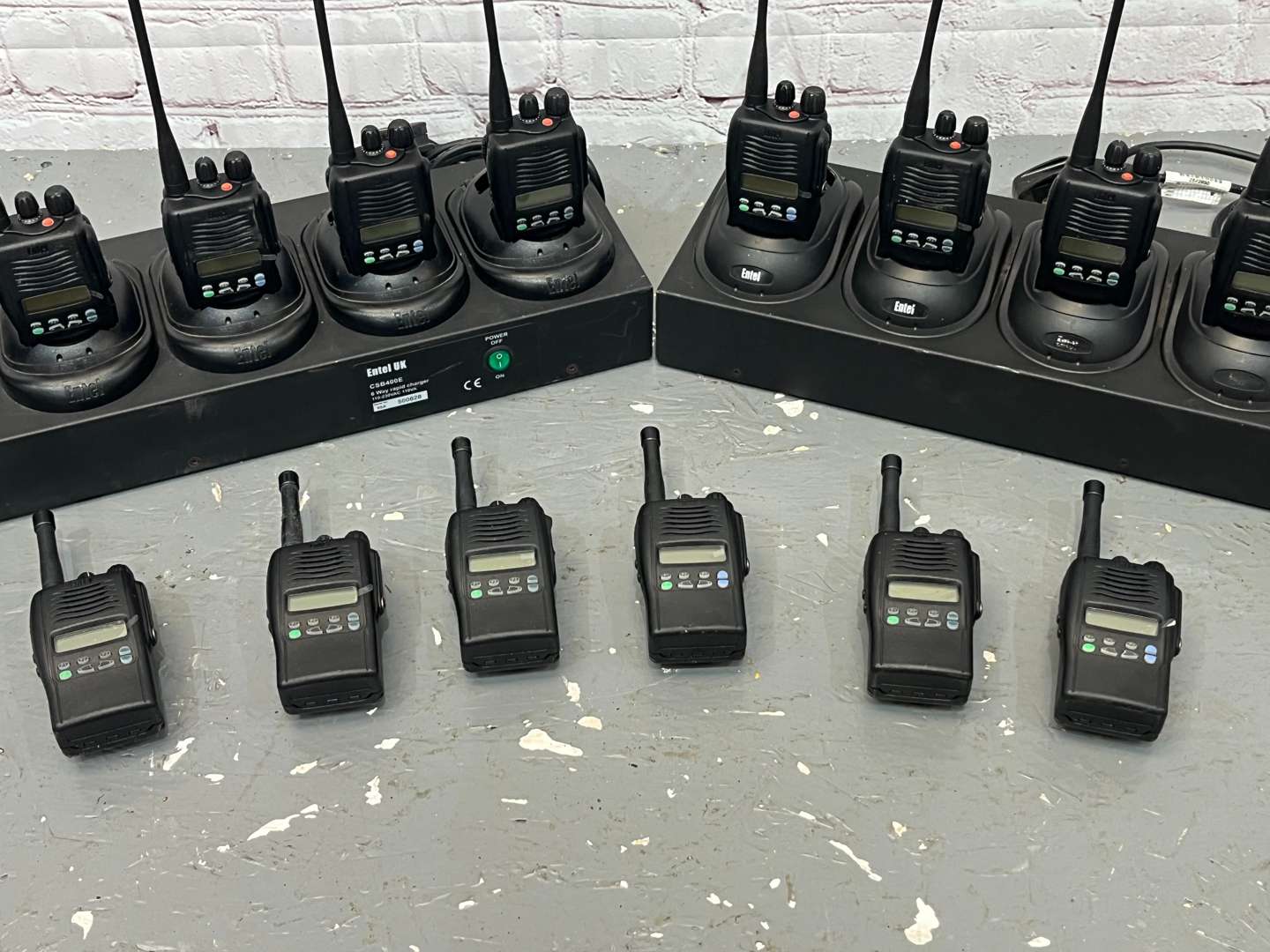 <p>Entel UHF Two Way Radios & Chargers CSB400E</p>