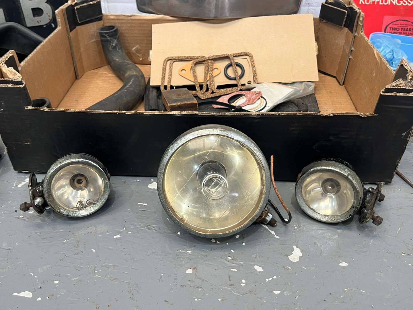 <p>Mixed Lot of Riley Grille Surround and Parts</p>