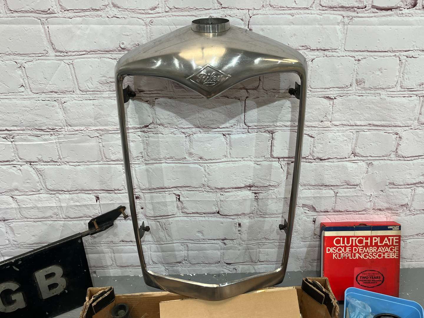 <p>Mixed Lot of Riley Grille Surround and Parts</p>