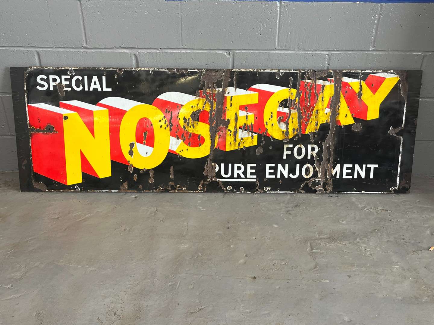 <p>Nosegay Original Enamel Sign</p>
